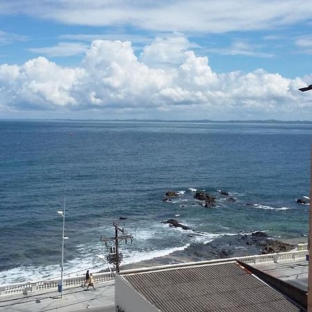 Excelente Apartamento 1/4 e Sala na Barra Salvador Bagian luar foto
